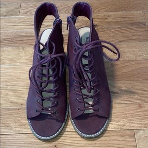 Mossimo Lace Up Heels - Size 6.5 - NWOB 😍